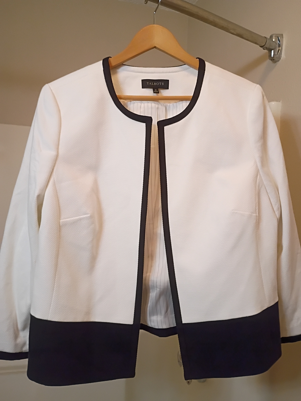Talbots Open Front Blazer Jacket Textured White Black Trim Size 18 Quiet Luxury